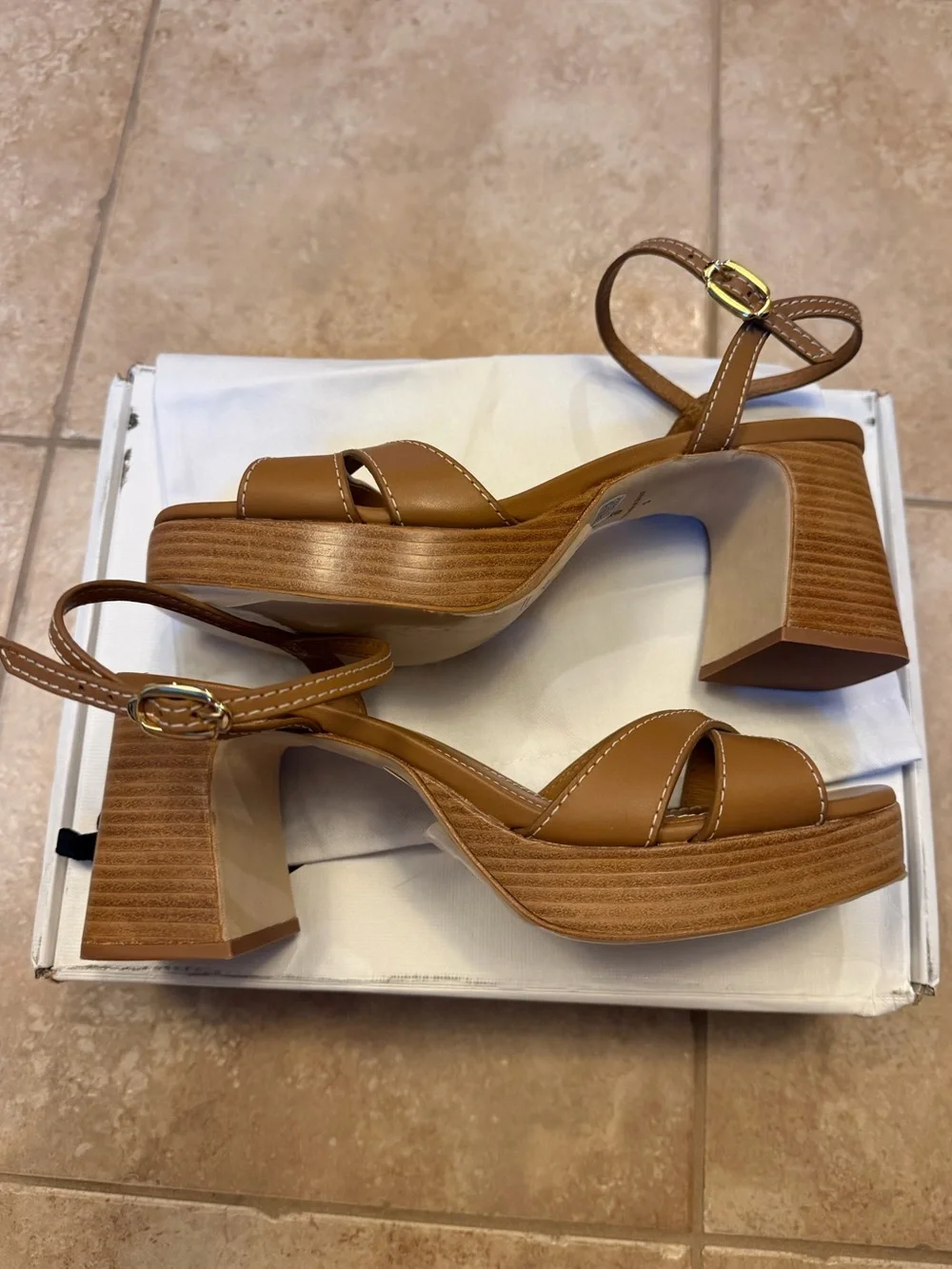 LARROUDE women’s Bianca Low Sandal Vegetale Caramel Leather